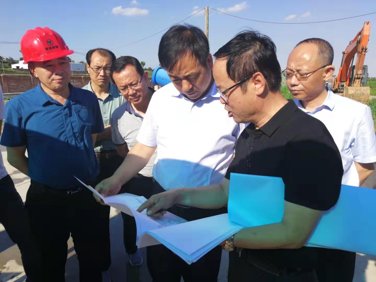 宝鸡市委常委、、副市长王宁岗到水情形公司宝鸡蟠龙新区污水处理厂调研