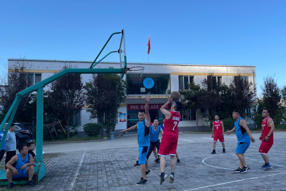 商南公司举行“迎盛会、庆国庆”职工运动友谊赛