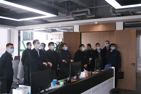 省国资委党委委员、、驻委纪检监察组组长贺向东到秦创原永利集团官网集团立异中心调研