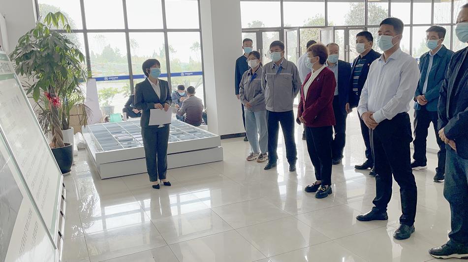 西安市人大常委会情形保；ぶ捶觳榈诙检查组到水情形公司白鹿原水生态中心调研