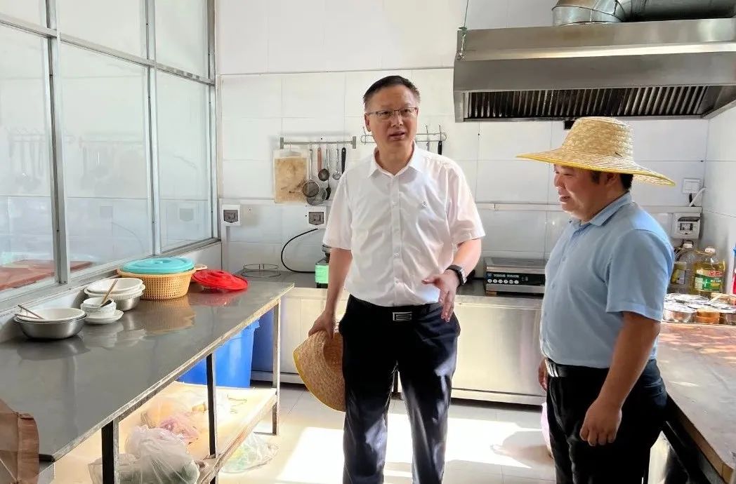 永利集团官网集团：夏送清凉沁人心 凝心聚力鼓劲头